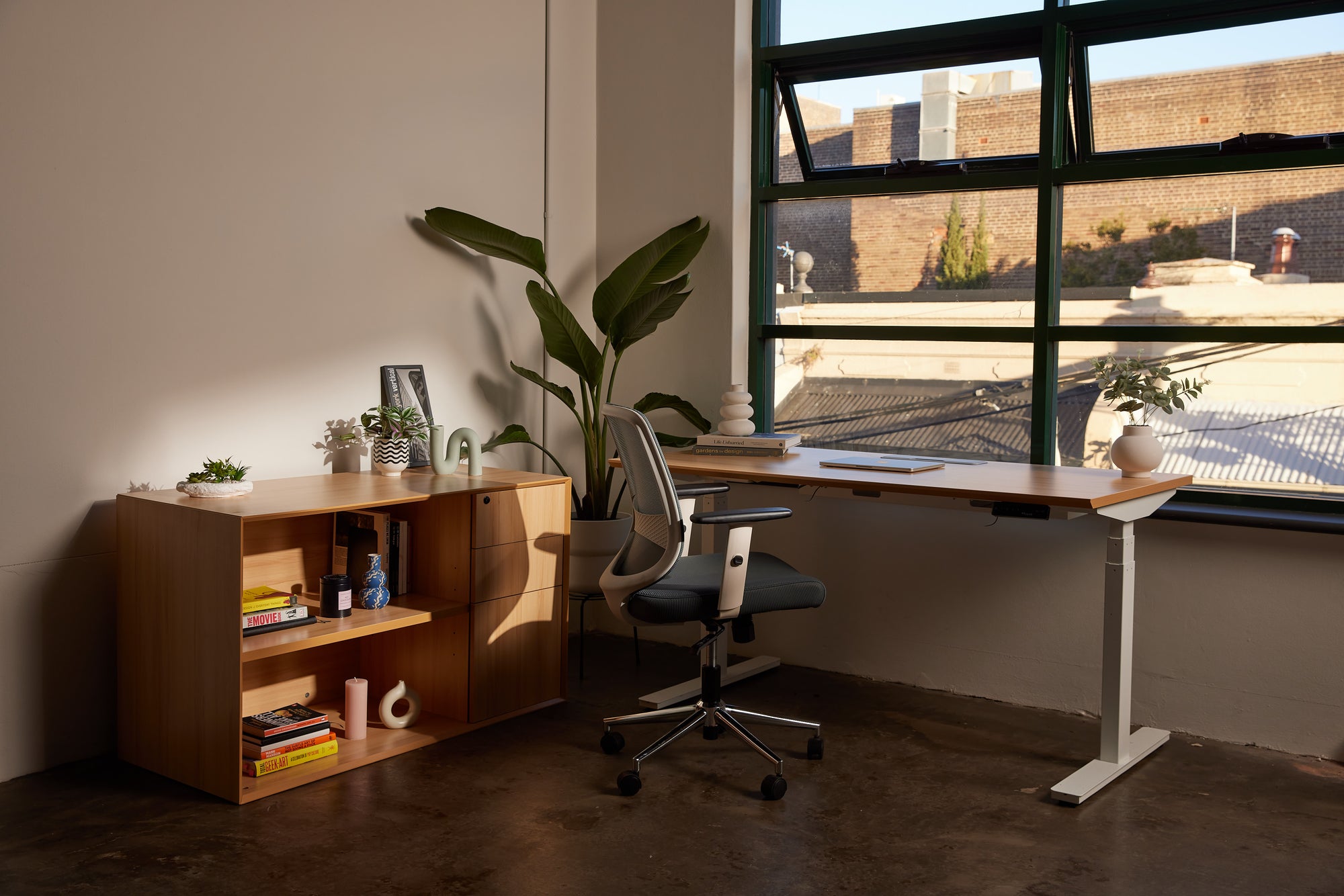 RECESS_DESK_CHAIR