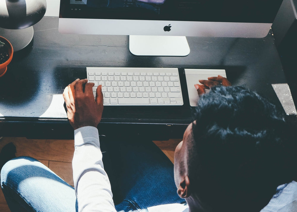 7 Ways to Stay Focused on those never-ending Zoom Meetings!