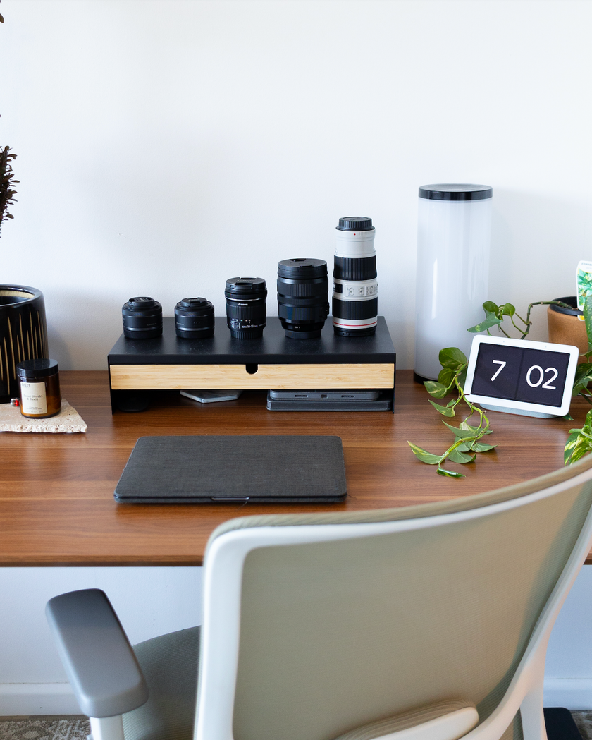 <p>Absolutely love the look of my new Standing Desk and Ergo Chair. I paired up the walnut top with the white legs and it suits my space perfectly. The finishes are premium and the feel is fantastic.</p>